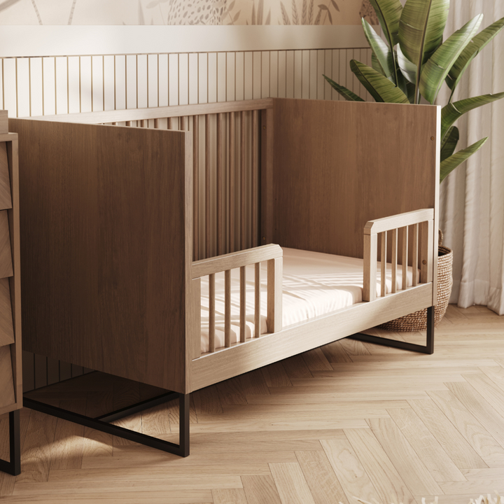 Noah Nursery Set in Walnut