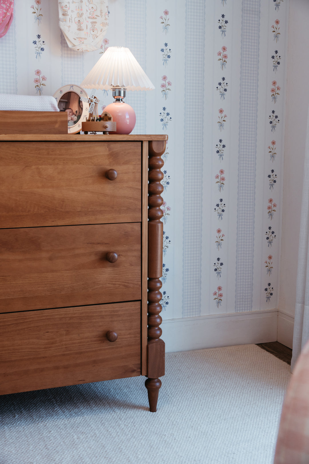 Selene 6 Drawer Dresser in Hazelnut
