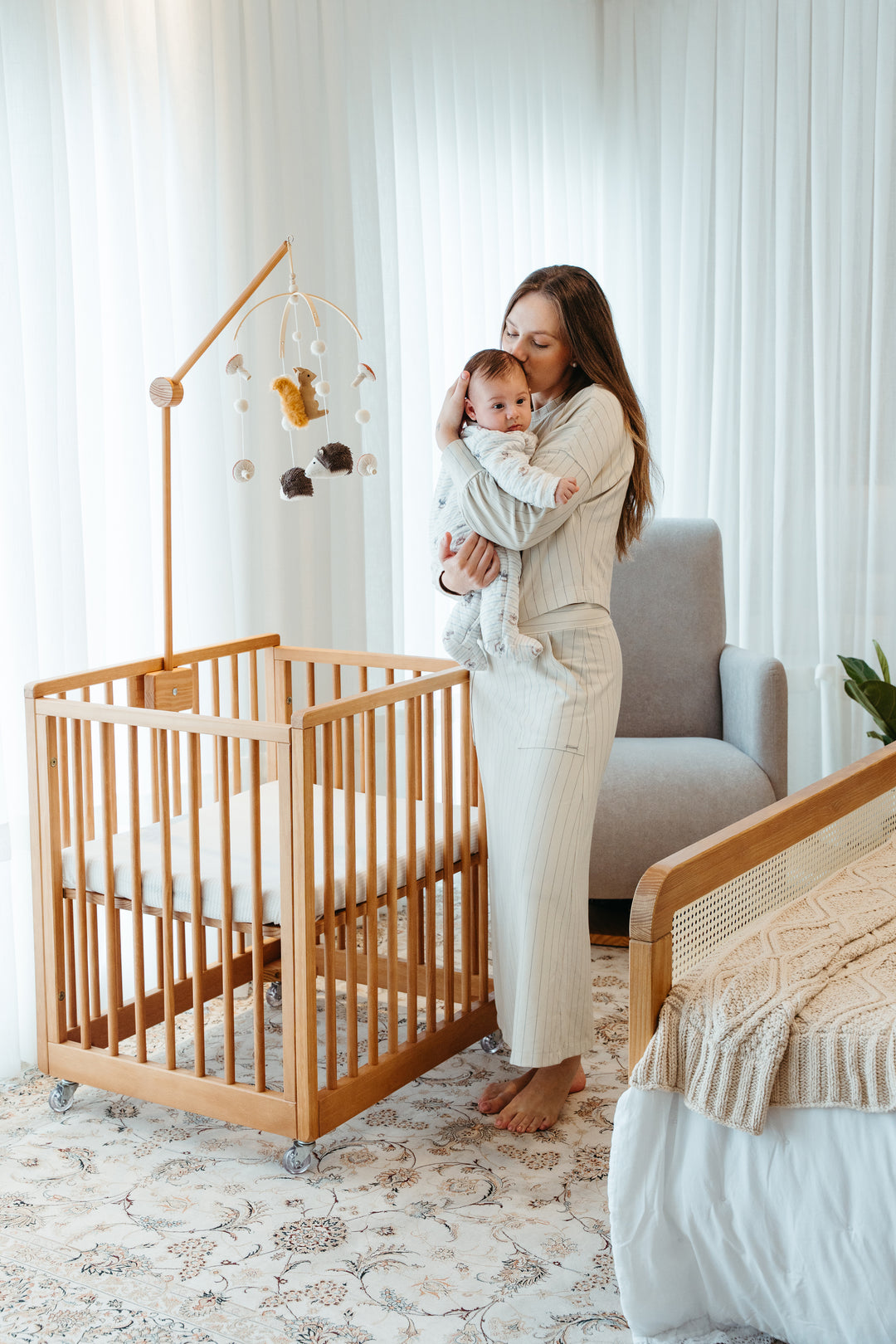 Cali Solid Wood 4-in-1 Convertible Crib – Hazelnut