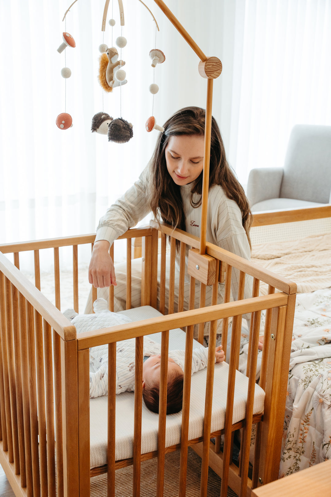 Cali Solid Wood 4-in-1 Convertible Crib – Hazelnut