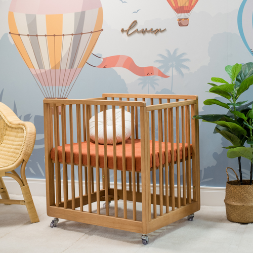 Cali Convertible Crib 4 in 1 in Hazelnut