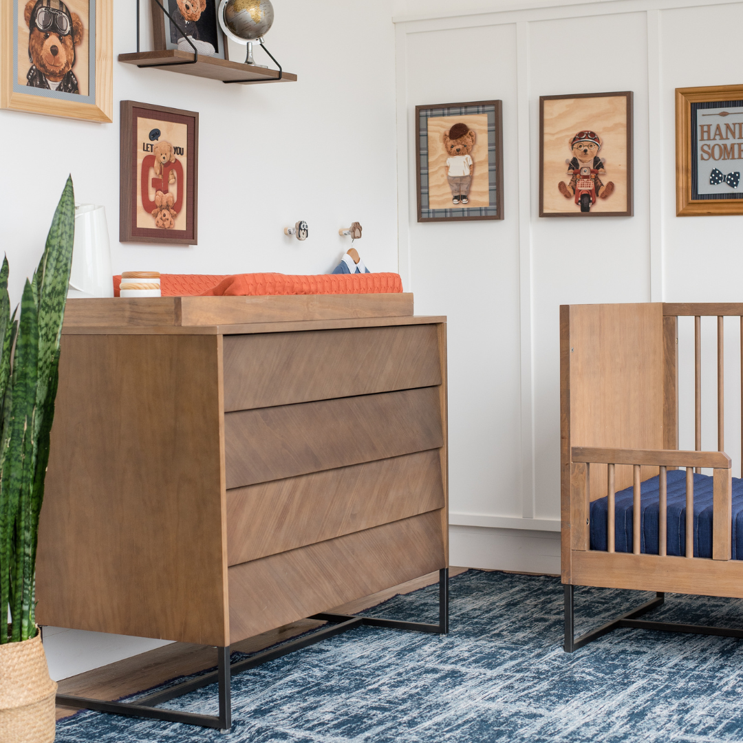 Noah Changing Tray in Walnut