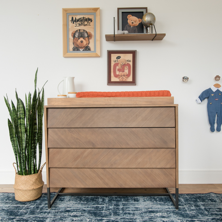 Noah Changing Tray in Walnut